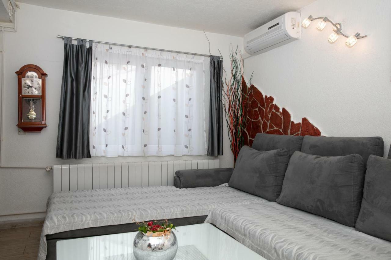 Ferienwohnung David I Rino Brela Exterior foto